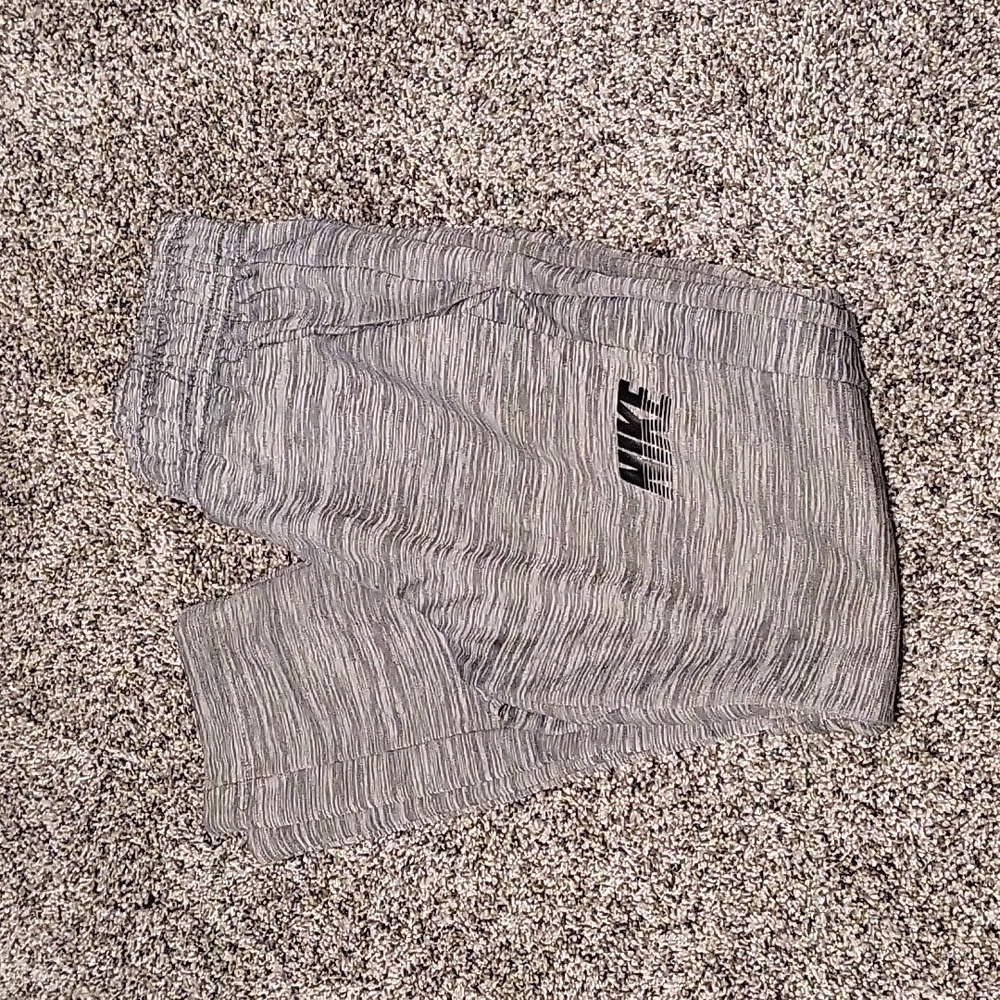 Nike drifit joggers